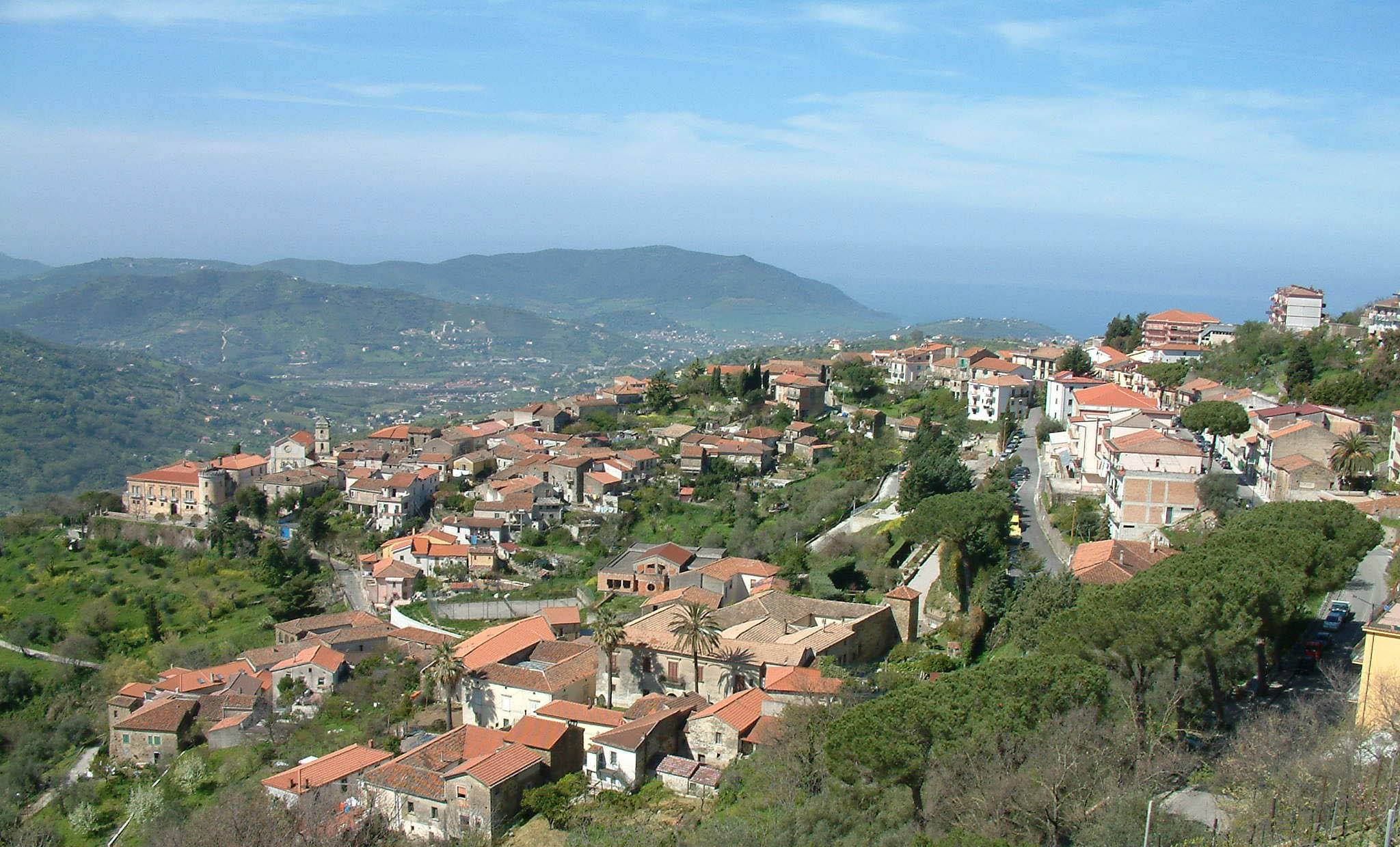 Ogliastro Cilento, la storia del Sindaco che voleva avercelo più grande di tutti